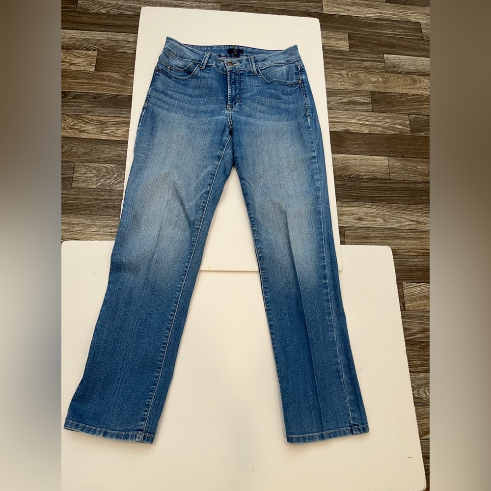 NYDJ Jeans Women’s Straight Jeans Size 8 Denim Stretch Medium Wash Mid Rise